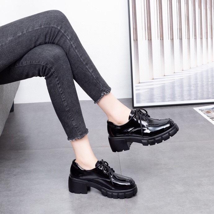 Women's Shoes Spring New Thick-soled First-layer Cow Patent Leather Muffin Bottom Deep-mouth Lace-up Single Shoes