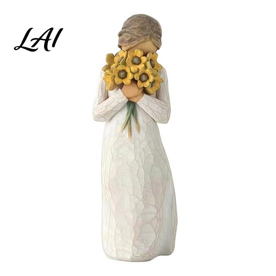 Decorative Bouquet Figurine Girl Holding Resin Figurine Faceless Lady Statue Romantic Desktop Ornament for Flower Statue Living Room Bedroom