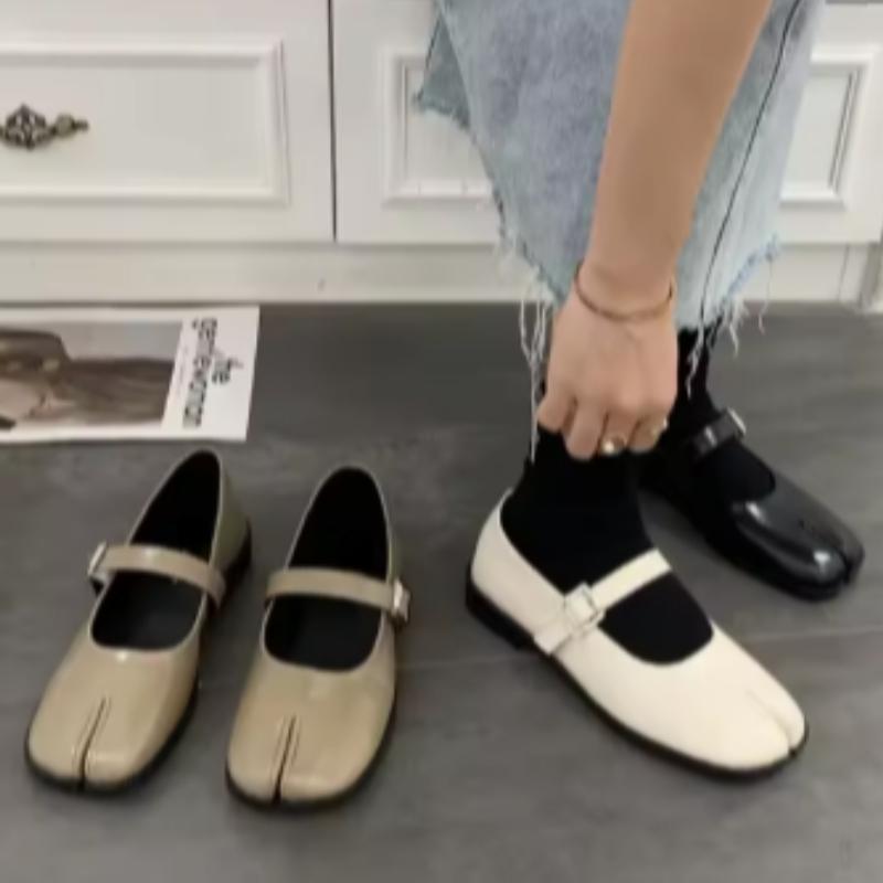 Fashion Novelty Split Toe flat shoes woman quality leather mary janes Japanese style trotters flats ankle bele Tabi ninja loafers women
