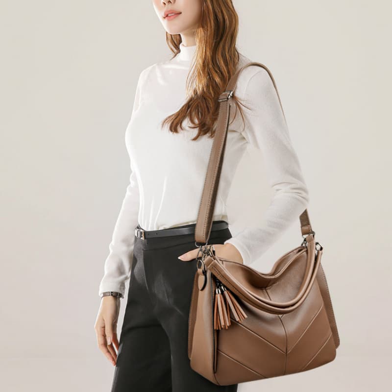 Shoulder bag Practical versatile underarm messenger bag