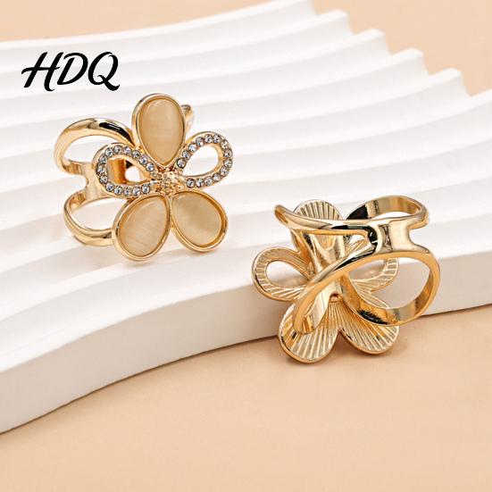 Diamond Scarf Pin Rhinestone Flower Ring for Women Elegant Alloy Five-petal Floral Metal Buckle Buckle Smooth T-shirt Ties Clip Silk Scarves Shawls