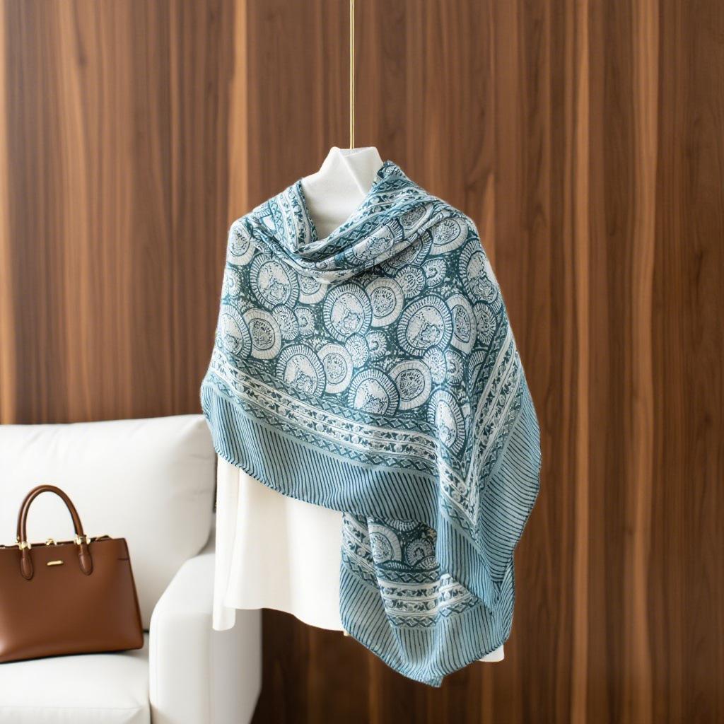 

2025 новый весенне-летний высококачественный марлевый тонкий пляжный полотенце женский дорожный фото защита от солнца модный универсальный платок женский 180*85