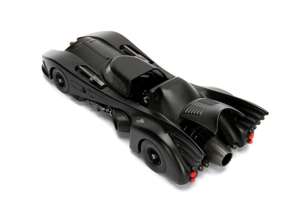 124 1989 Batman Batmobile wDiecast Batman