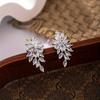 1Pair of Heavy Industry Artificial Inlaid Earrings Casual Party Temperament Flower Stud Earrings Light Luxury High-end Ear Jewelry