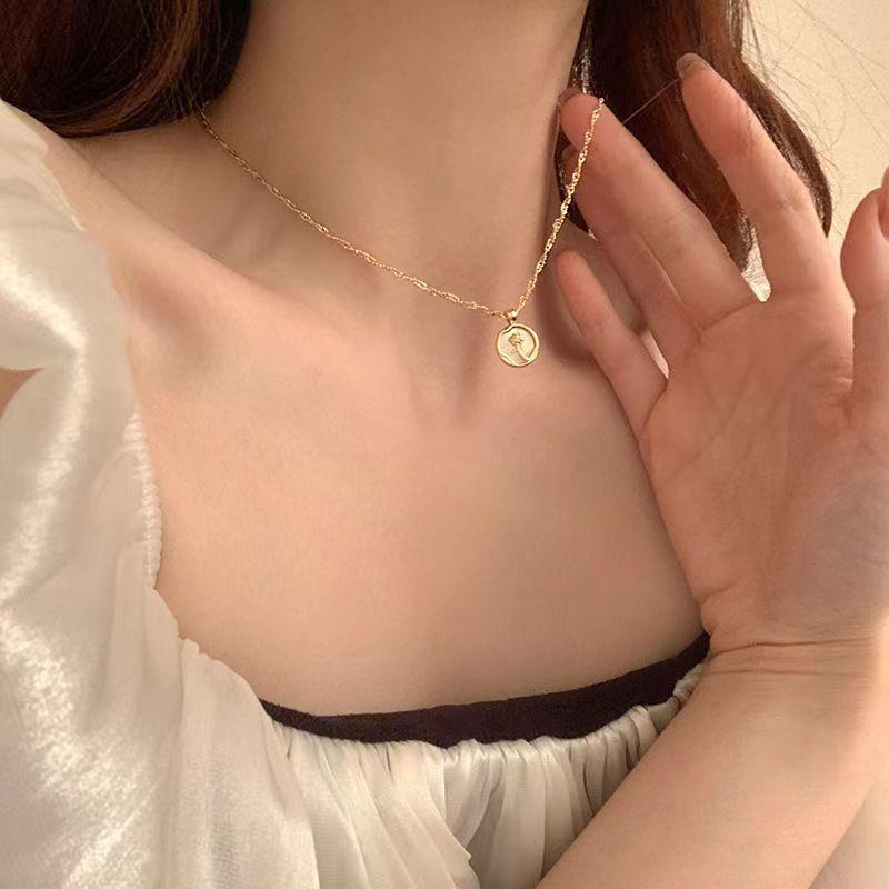 High Sense Korean Style Rose Flower Pendant Necklace Light Luxury Clavicle Chain For Women Jewelry Wedding Banquet Party Gift