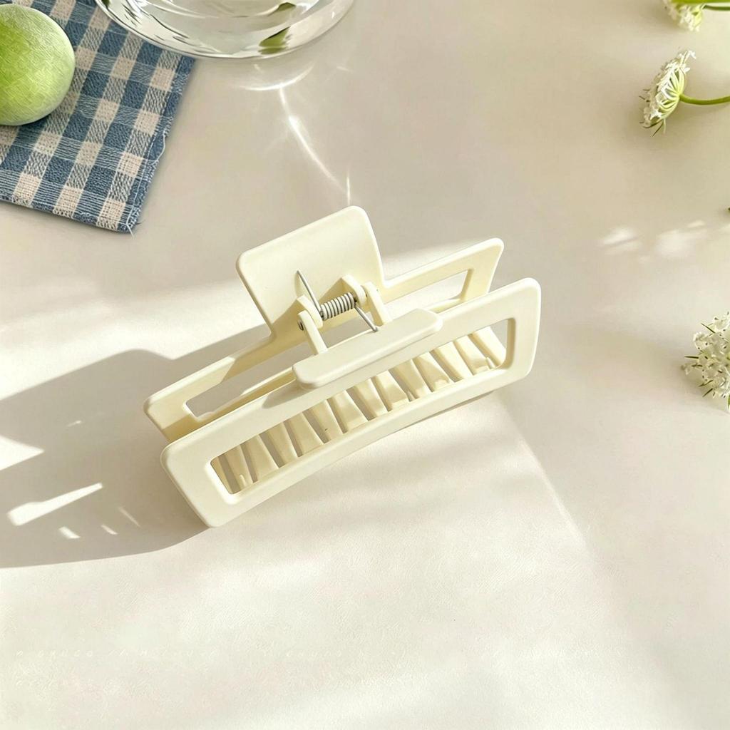 Extra Large 13cm Square Shark Hair Clip for Voluminous Hairstyles