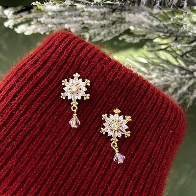 S925 Silver Crystal Snowflake Earrings - 2025 Trendy Light Luxury Studs for Women