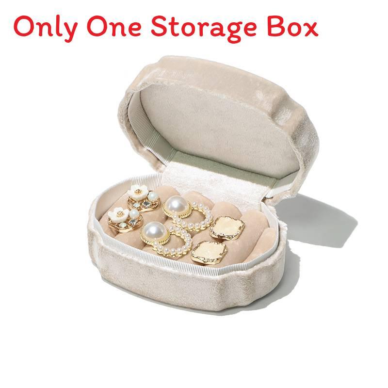 Elegant Velvet Jewelry Organizer With Large Capacity For Rings And Earrings