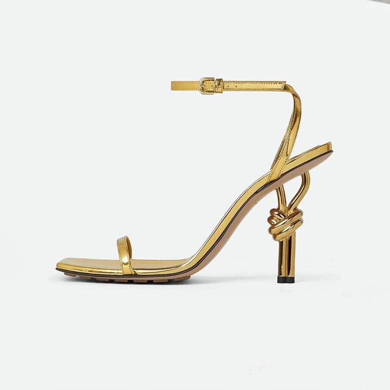 Evropský a americký módní temperament Jednotlačítkové sandály s dámskými sexy a nepravidelnými vysokými podpatky Nadměrná velikost Pantofle s otevřenou špičkou