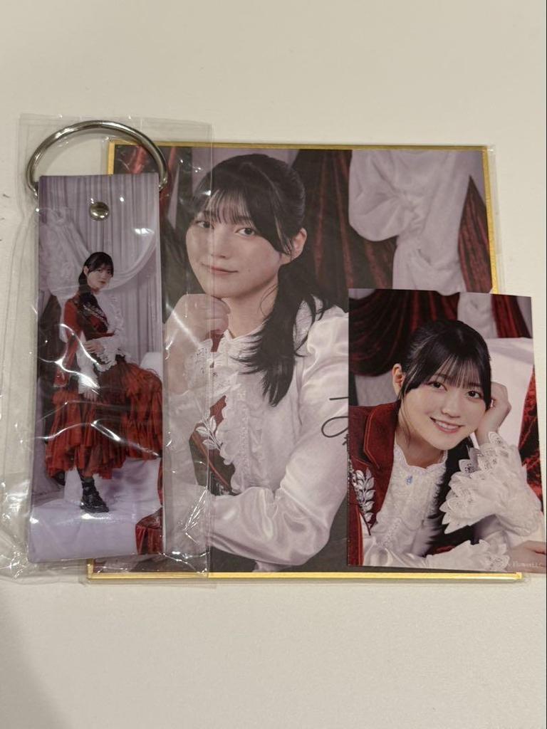 [USED] Sakurazaka46 SakuColle Marino Kosaka Sticker Keychain Colored Paper Participation Prize