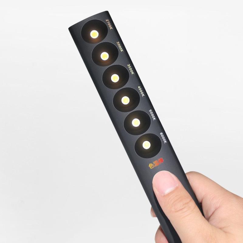 Przenośna lampa sztyftowa o regulowanej temperaturze barwowej Prosta Profesjonalna Ładowana przez USB 2700K‑6000K 6 trybów do wypełniania światłem fotograficznym