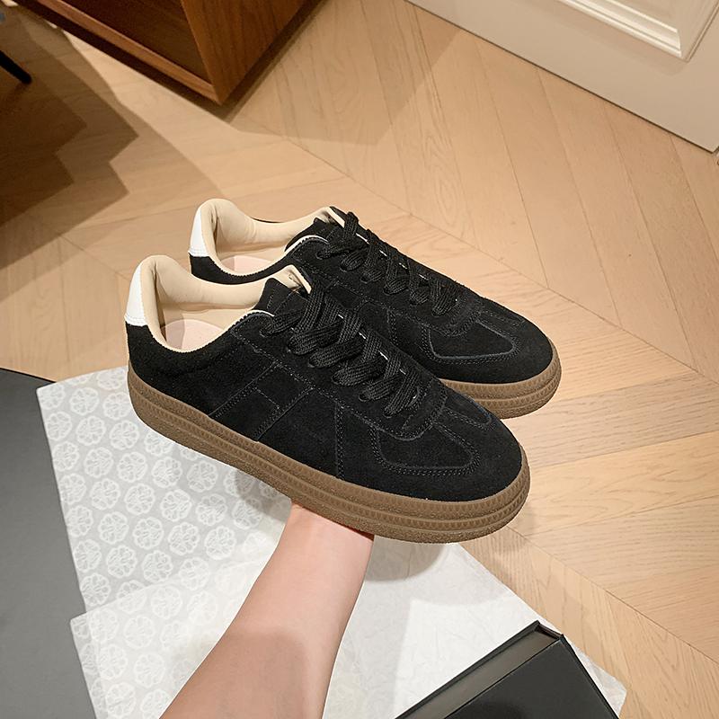 Купить Весенние кроссовки из коровьего спилка на платформе ...