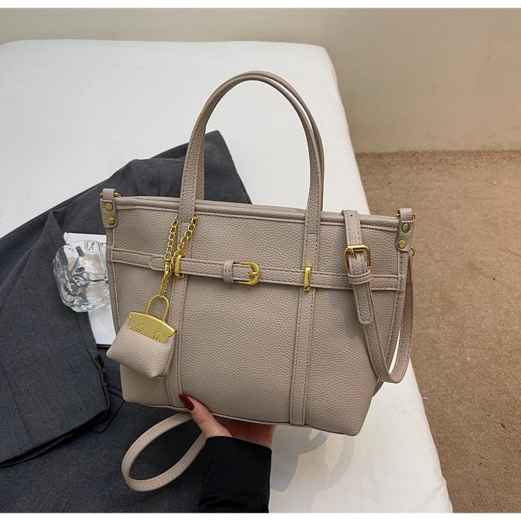 

Simple and high-quality hand-carried bucket bag 2025 Korean version new fashion versatile shoulder bag niche trendy messenger bag хаки