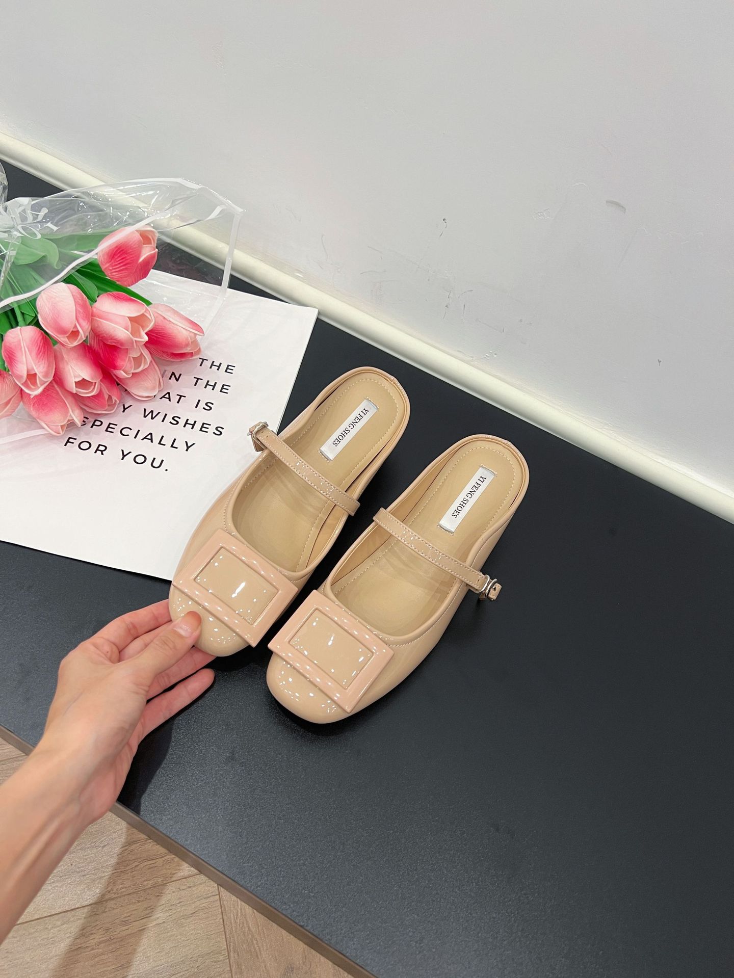 

Маленький человек увеличивает рост на 5 см маленькая круглая голова квадратная пряжка неглубокий рот 2025 новый маленький ароматный ветер удобный мягкая подошва лакированная кожа одинарный 34