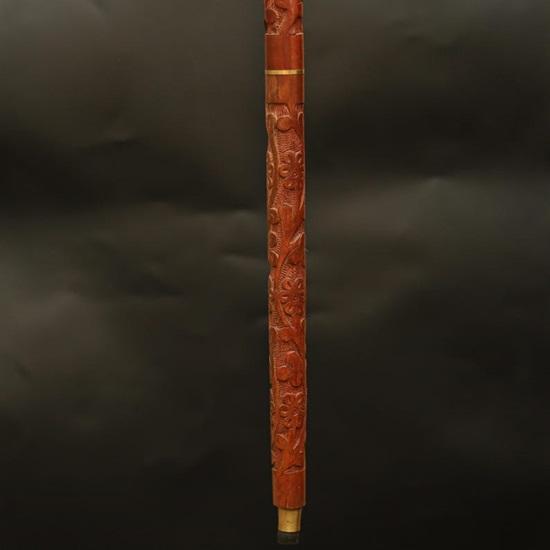 Blommigt Trä Gåpinne med Mässingskompasshandtag Stil