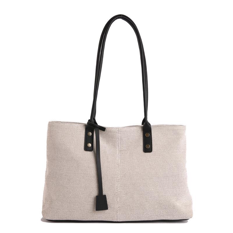 Niche design new fashion versatile high sense spring and summer retro shoulder underarm bag commuter bag