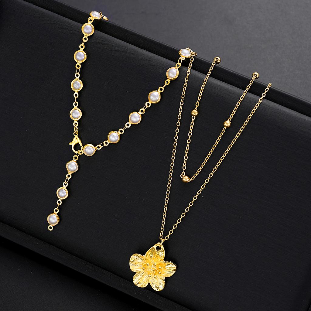 3 Pcs Elegant Flower Pendant Necklaces Set for Women Vintage Simple Pearl Bead Chain Necklaces Fashion Daily Party Jewelry Gifts