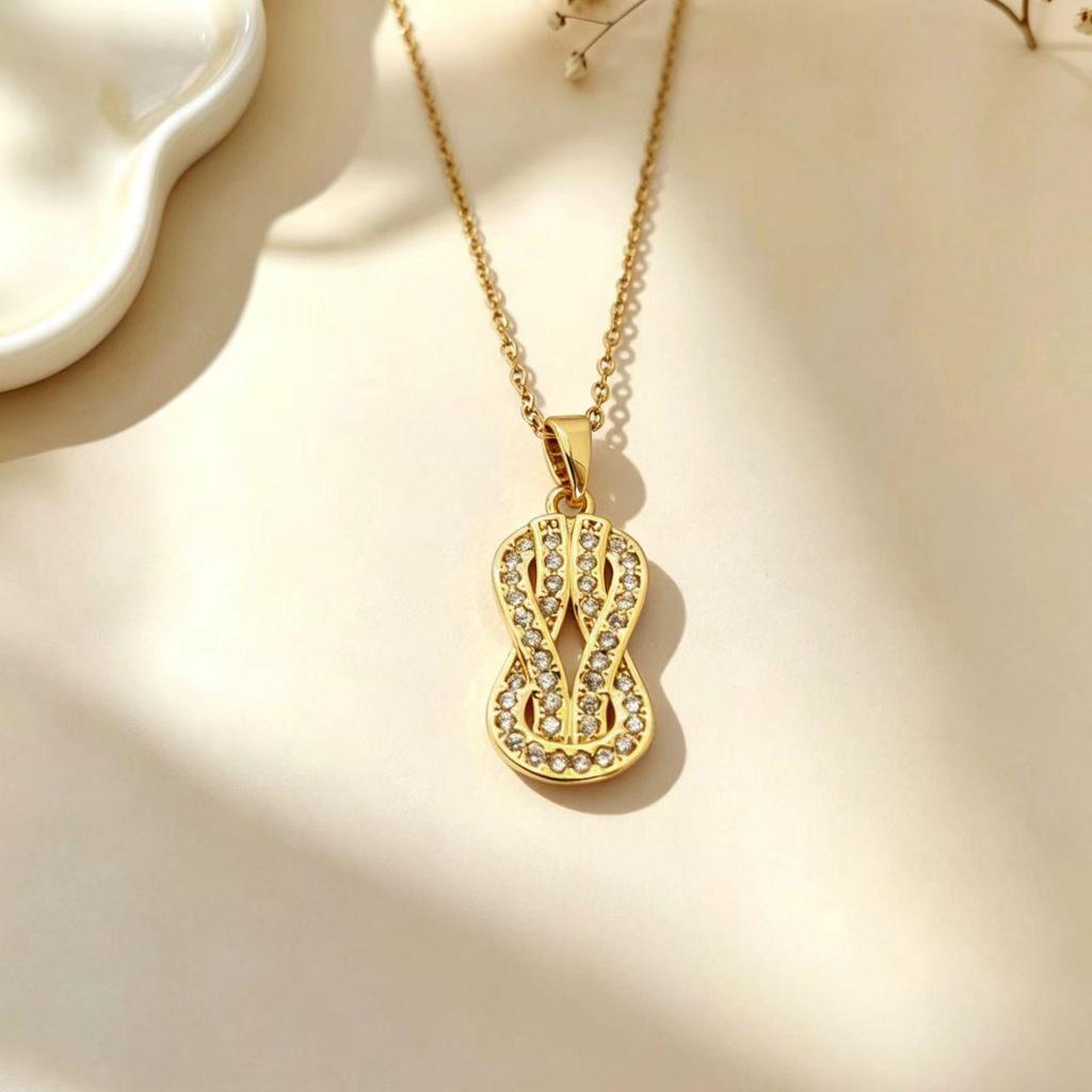 Elegant Cat Pendant Necklace: Fresh Design with Micro-Set Zircons for Women - Light Luxury & High-End Feel; Perfect Clavicle Chain Accessory.