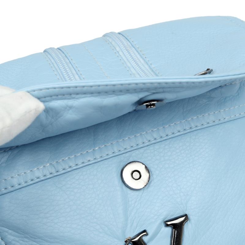 Elegant PU Leather Crossbody Bag for Women – Vintage-Style Design with Dual Zip Closure and Metal V Logo, Perfect for Daily Wear