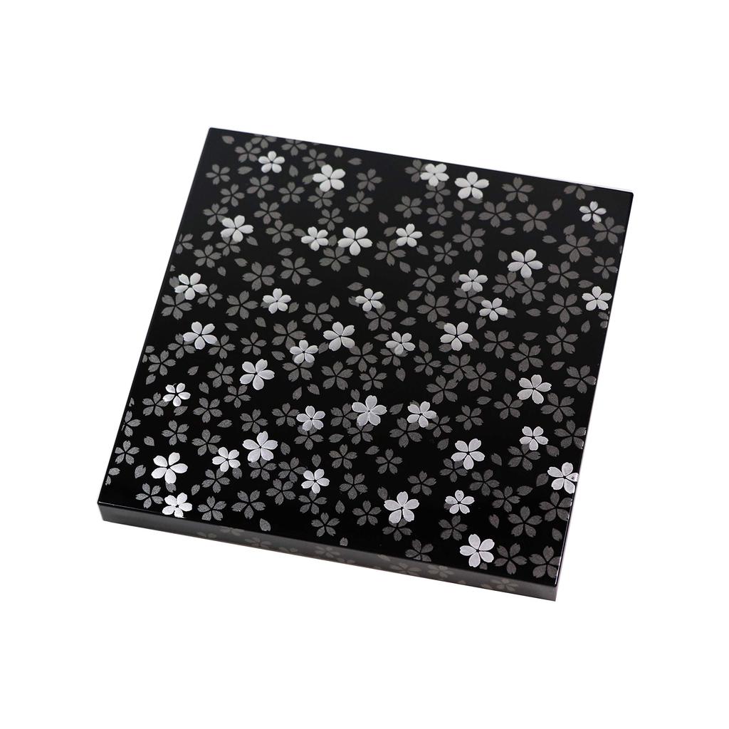 Osaka Choseido Sakurabi Black Yamanaka Lacquer Box with Original Cooler Bag Perfect for Sports Days and New Eve Meals 3-Tier (15cm) - Year's