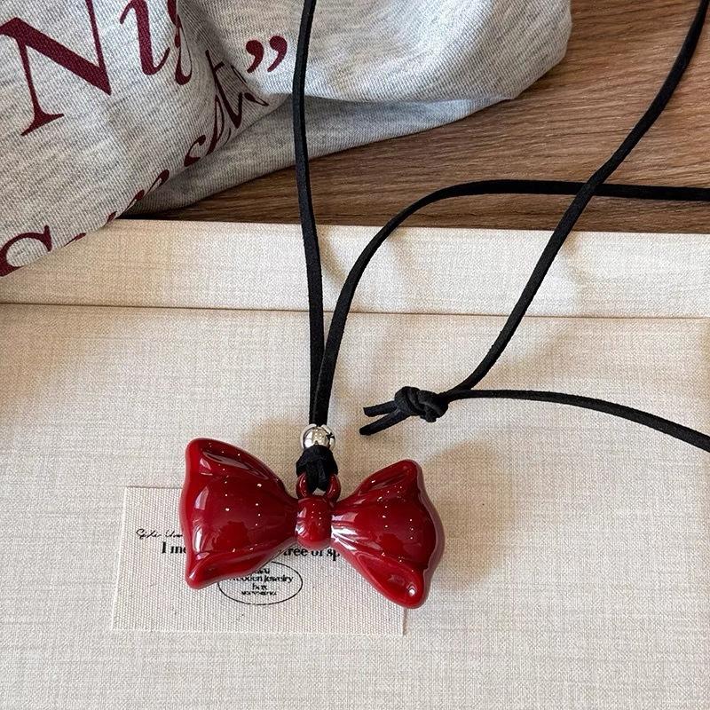 Long leather wear pendant hanging neck leather brand necklace niche accessories trendy pull key bag hanging glasses keychain