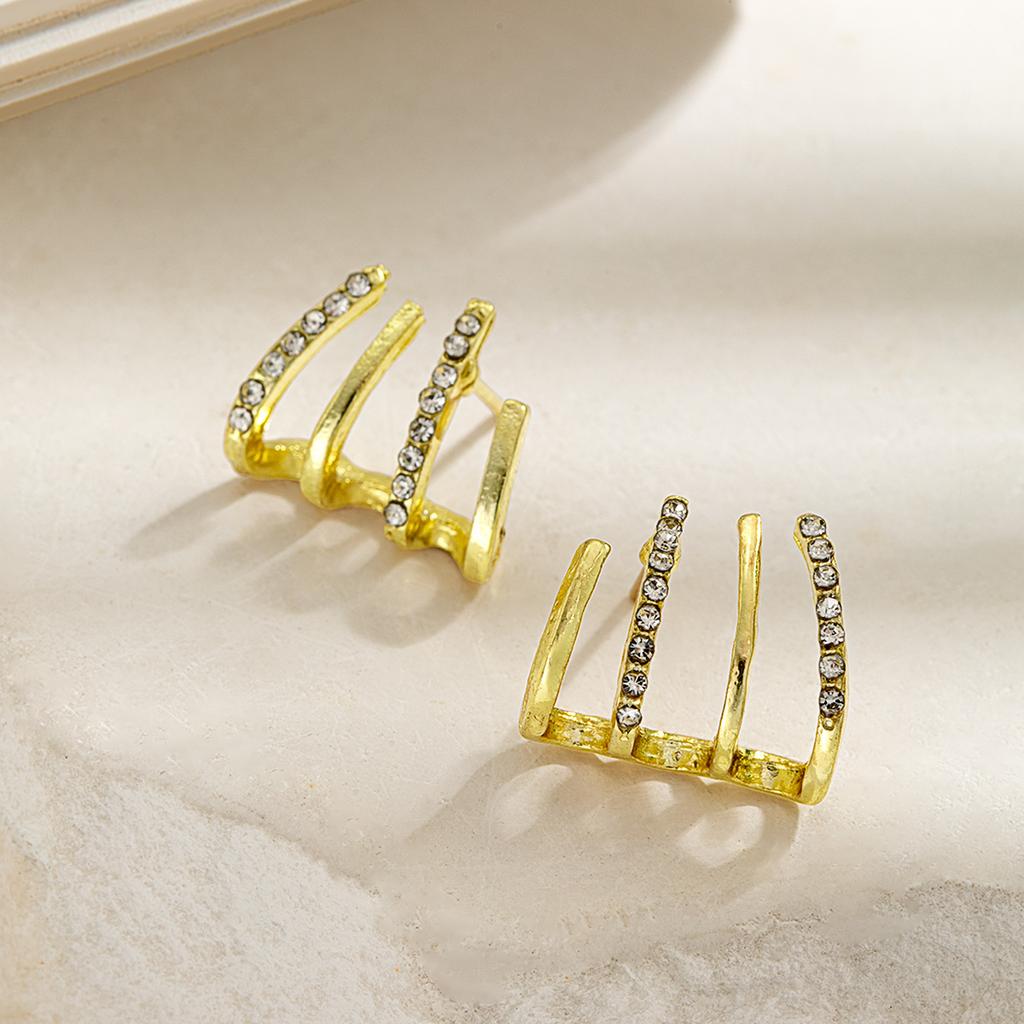 1 Pair of Versatile U-shaped Zircon Claw Earrings for Women, Suitable for Daily Wear During Festivals and Celebrations