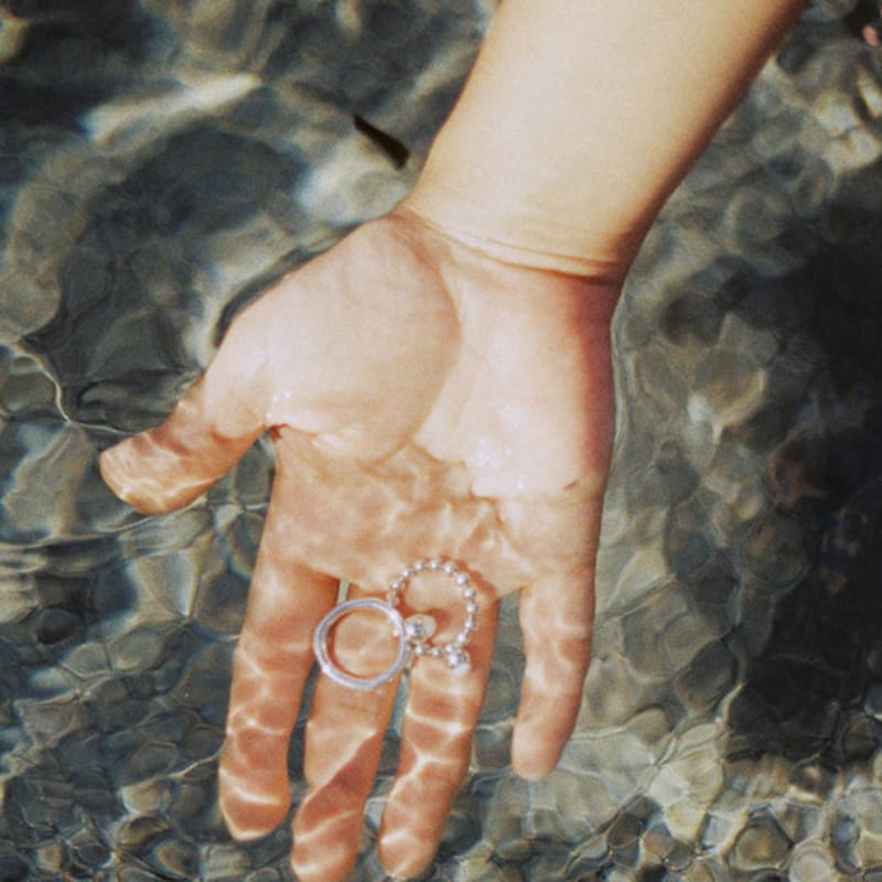 1LSTUDIO WHITE AGATE RING