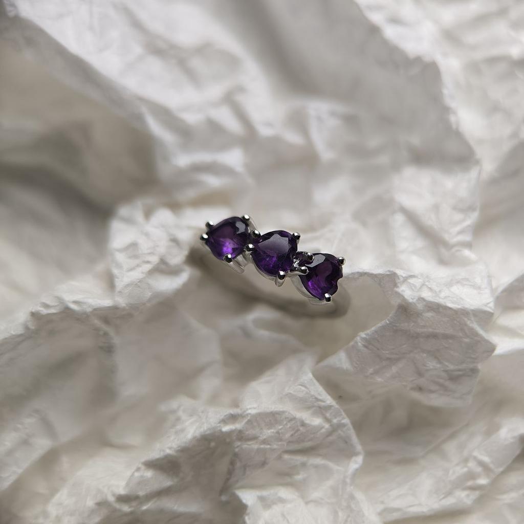 Silberring mit natürlichem Amethyst 4,563 ct, Artikelgewicht 2,56 g (2179368)
