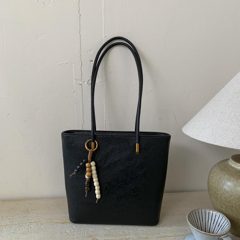Large Capacity Commuter Handbag Bag Women's Autumn and Winter New Retro Simple Shoulder Tote Bag High Sense