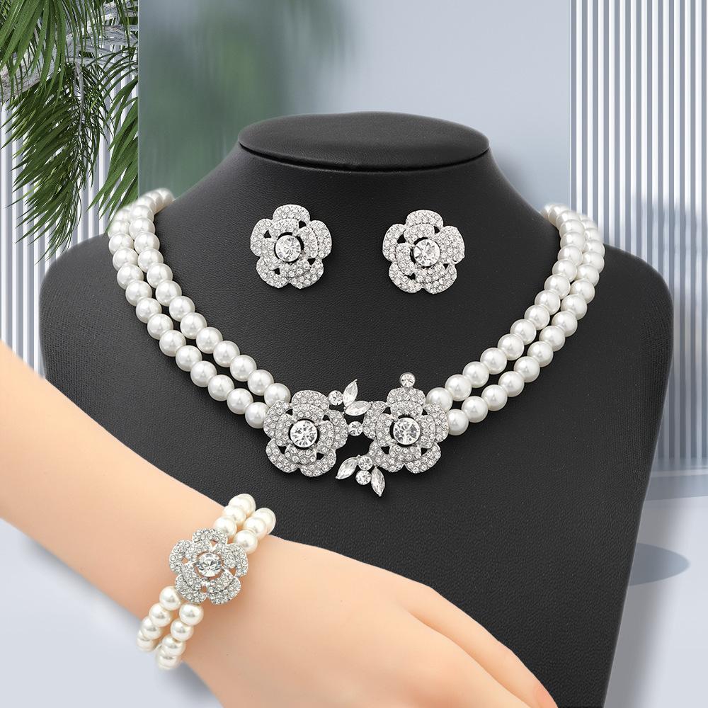 Diamond Flower Artificial Pearl Bracelet Earrings Necklace Set Fashion Light Luxury Neck Chain Jewelry Light Luxury Style