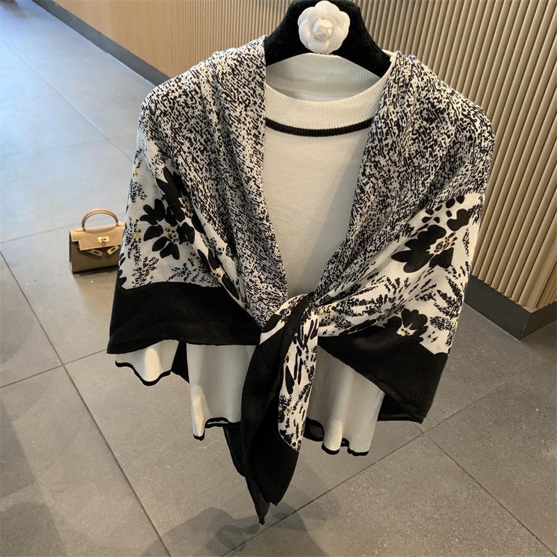 Small plaid linen scarf women's summer new sunscreen large square scarf thin silk scarf with shawl