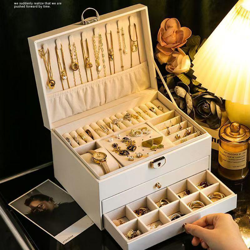 Большая трехъярусная запирающаяся кожаная шкатулка для украшений, серег и другого 23x17x13.5 cm