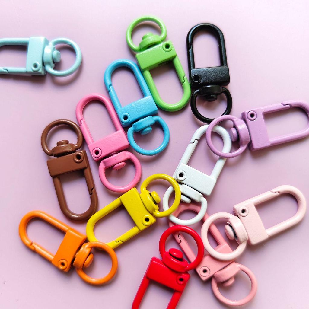 Bunte DIY Schlüsselanhänger-Accessoires: Kleine 3-Punkt Candy Color Hundeschnalle für Schmuck, Handtaschen und Puppenaufhängung