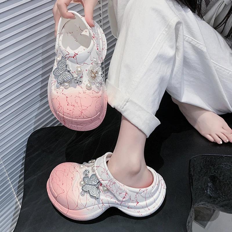 Fashion Fashion Mix Color Chunky Platform Clogs Sandals Women Crystal Butterfly Thick Bottom Garden Shoes Woman Non Slip Summer Slippers