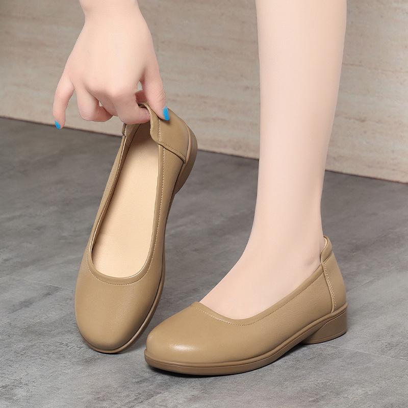 Fashion Thick Heel Comfortable Leather Shoes For Women In Autumn New Mother Shoes Professional Shoes Formal Wear And Without Tiring Feet