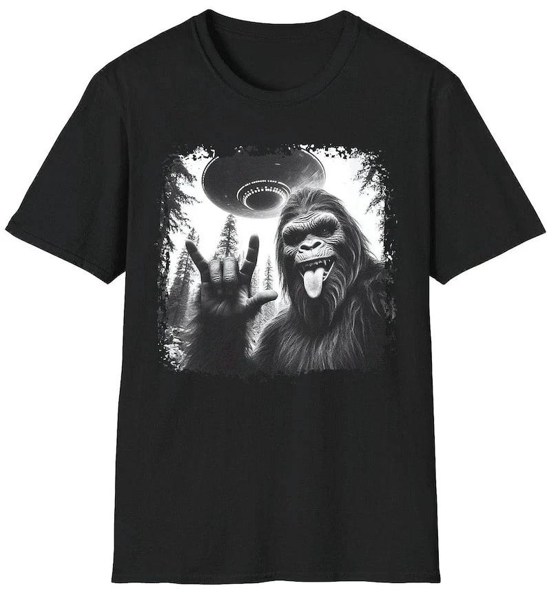 Funny Bigfoot Alien Abduction T-Shirt: Cryptid UFO Tee 2XL