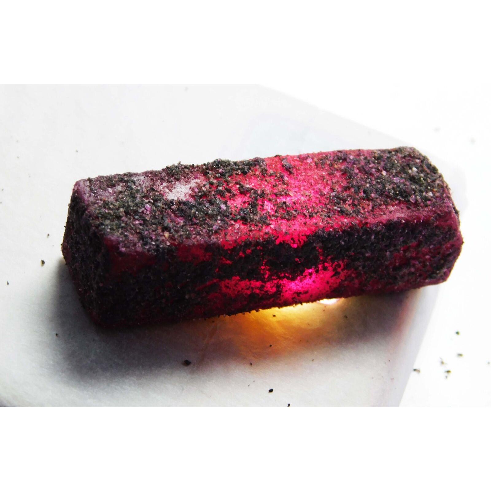 

133 Carat Natural Uncut Red Ruby Rough CERTIFIED Loose Gemstone 1A-2051 51.7 mm approx червоний