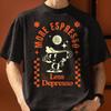 Camiseta Más Espresso Menos Depresión: Camiseta Divertida para Amantes del Café, Ropa para Barista Adicto a la Cafeína