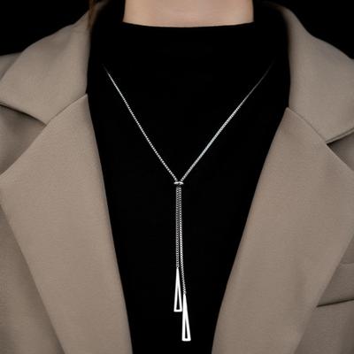 Collier Charm Pendentif Triangle Creux Chaîne Réglable Sans Allergie Inaltérable Décoration Sexy Pull