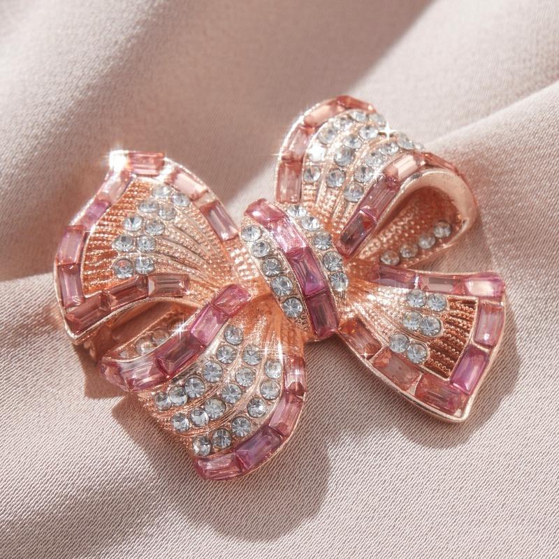 Funkelnde Brosche für Damen mit einer glänzenden Schleife, Eine elegante Damenbrosche für Bankette und Partys, Perfekt zum Verschenken