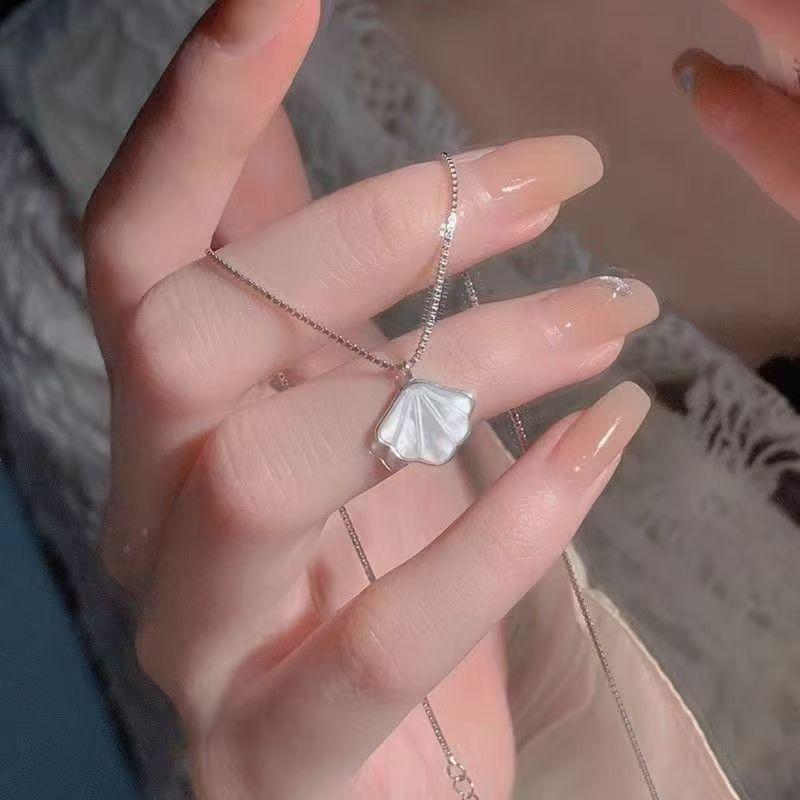 Summer Sweet Five-piece Niche Elegant Design Necklace Moonstone Light Luxury Simple All-match Necklace Collarbone