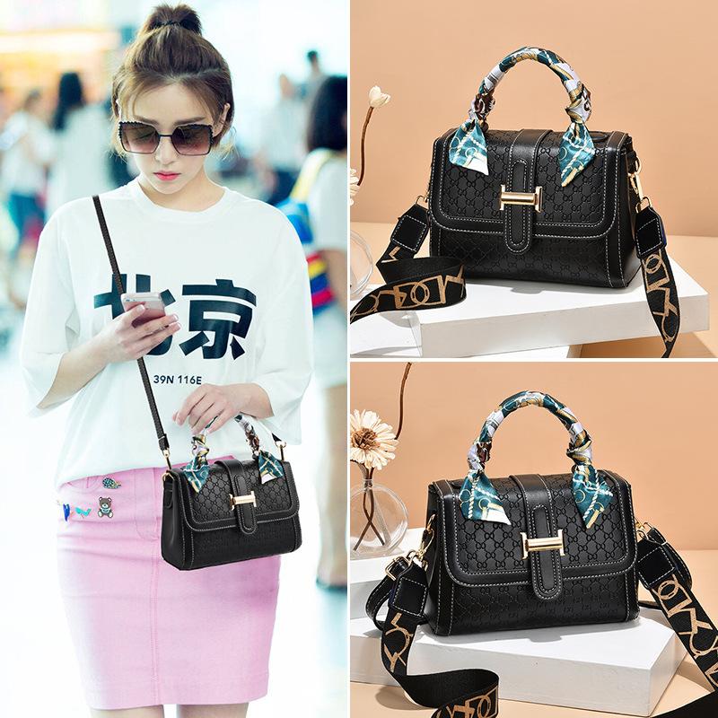 Popular Bag Women's 2025 New Texture Embossed Portable Small Square Bag Fashionable Large Capacity Shoulder Messenger Bag