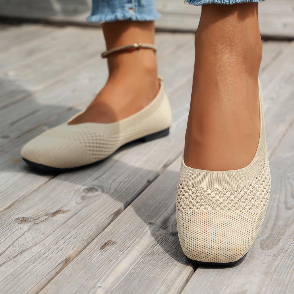 Fashion Women Flats Shoes New Spring Autumn Lightweight Knitted Shoes Loafers Comfort Breathable Mesh Slip-on Shallow Cut Flat Shoes