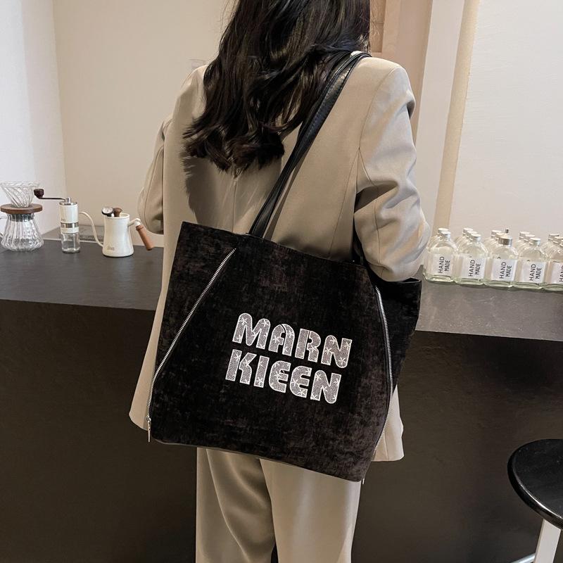 2025 new fashion trend women's bag diagonal span backpack large capacity tote bag