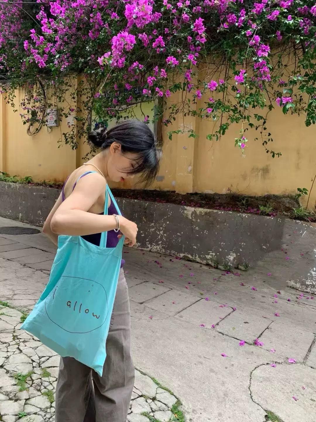 Canvas bag Women s shoulder art student bag Campus simple and cute Harajuku versatile canvas bag 2959₽