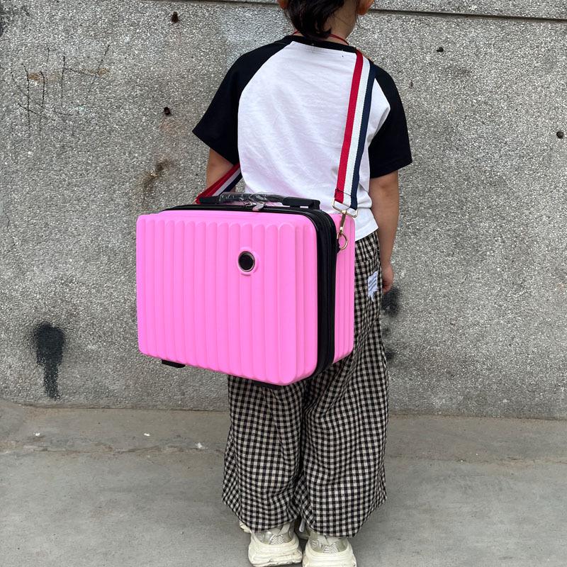 Wielokolorowy zestaw bagażu dla rodziców i dzieci: Bagaż podręczny 12" i 20" z opcją noszenia na ramieniu i uniwersalnymi kółkami