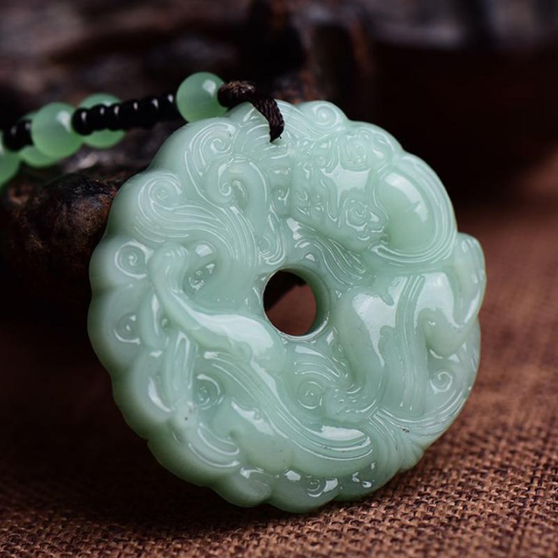 

Зеленый нефритовый дракон, вырезанный вручную, полое ожерелье из нефрита, китайский амулет, женское мужское ожерелье на удачу, ювелирный подарок