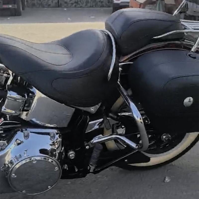 Guard Crash Bar Rear Saddlebag Guards For Harley Davidson Softail Heritage Classic Springer Deluxe FLSTN FLSTC 00-17