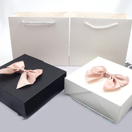 Gift Box Exquisite Workmanship East to Use Cardboard Artificial Rose Flower Jewelry Holder Valentine's Day Accessories