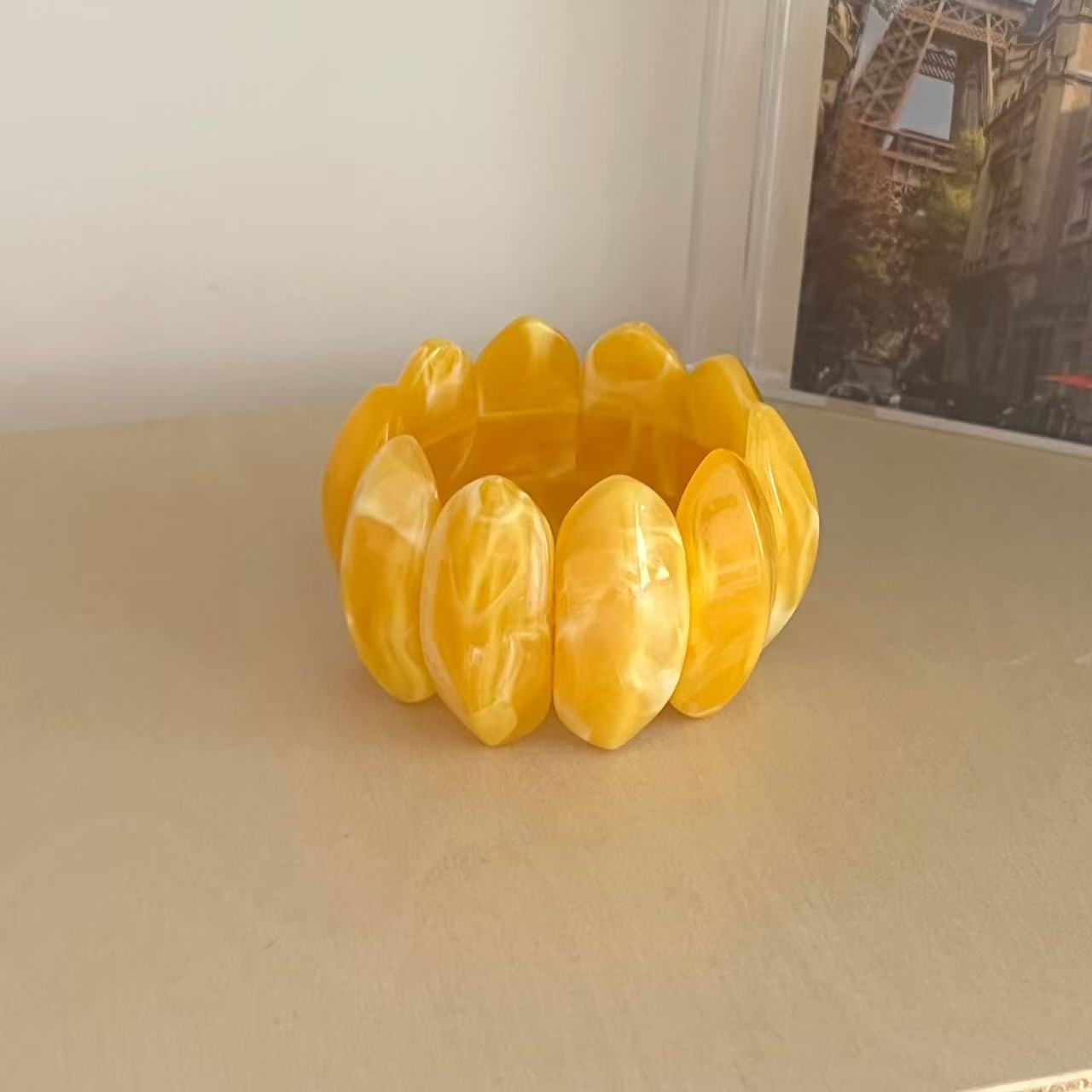 

Bohemian Oval Acrylic Elastic Bangle for Women Unique Design Party Jewelry Bracelet жовтий